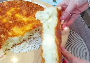 MEKANA,MIRISNA,UKUSNA! Pogača punjena sirom, prava harmonija ukusa (VIDEO)