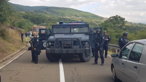NOVE ALBANSKE PROVOKACIJE: Vozila ROSU krenula prema severu Kosova i Metohije!