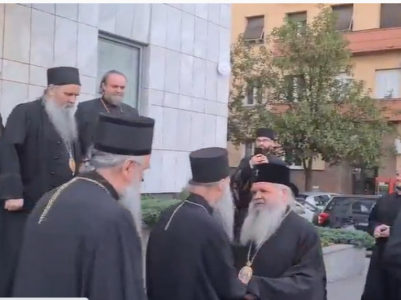 VRAĆENO KANONSKO LITURGIJSKO JEDINSTVO: Porfirije dočekao poglavara Makedonske pravoslavne crkve (VIDEO)